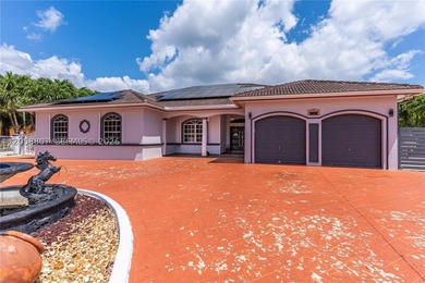 Discover an exceptional opportunity to own this luxurious estate - photo 3