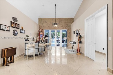 Discover an exceptional opportunity to own this luxurious estate - photo 4