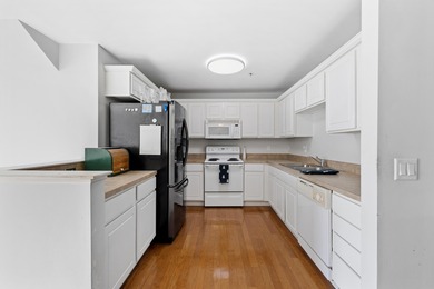 Walled Lake Condo Sale Pending in Walled Lake Michigan