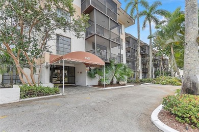 Welcome to this beautifully remodeled, fully furnished 2-bedroom - photo 4