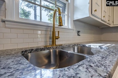 Beautifully updated 4br/3.5ba tri-level home in Coldstream with - photo 13