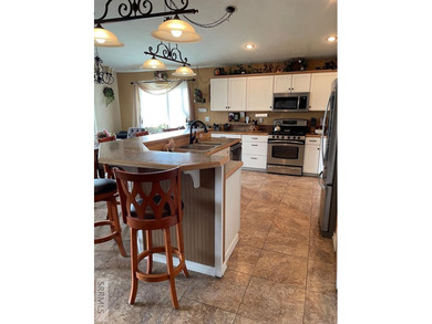 This 3132 sq ft 4 bedroom 3 bath Ranch style home with a walk - photo 21