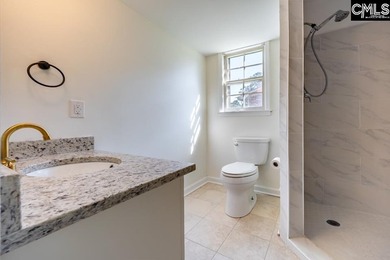Beautifully updated 4br/3.5ba tri-level home in Coldstream with - photo 25