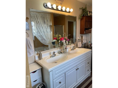 This 3132 sq ft 4 bedroom 3 bath Ranch style home with a walk - photo 33