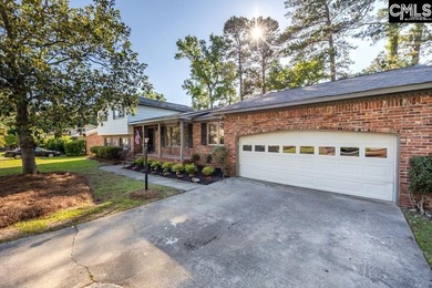 Beautifully updated 4br/3.5ba tri-level home in Coldstream with - photo 44