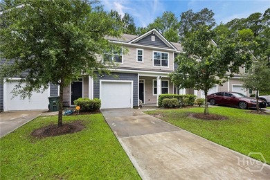 Welcome home to this beautiful and spacious townhome nestled in - photo 3