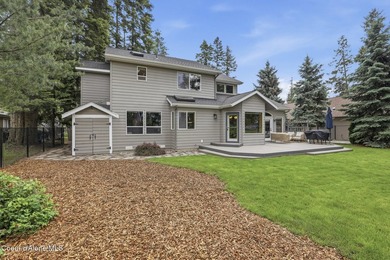 Enjoy peaceful golf course living in this well-maintained - photo 32