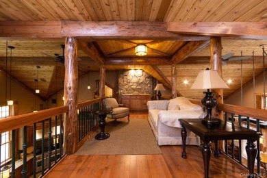 Beautifiul Contemorary Log Home - photo 14
