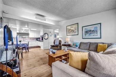 Discover a conveniently located end-unit residence in Mutual 1 - photo 7