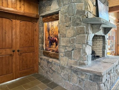 Beautifiul Contemorary Log Home - photo 8