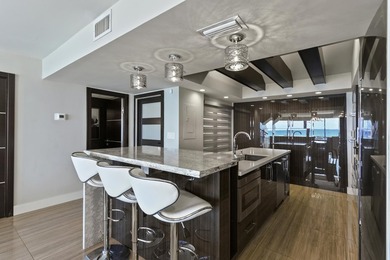 Recently renovated, fully furnished and turnkey 3 bedroom, 2 1/2 - photo 9
