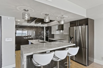 Recently renovated, fully furnished and turnkey 3 bedroom, 2 1/2 - photo 10