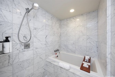 Situated near the entrance of Waikiki, Ka Lai Waikiki Beach - photo 22
