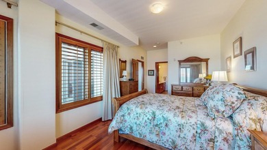 Make this fabulous lake-view condo yours today! Top floor - photo 24