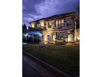 24hr notice to show: This beautiful home has custom