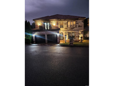 24hr notice to show: This beautiful home has custom