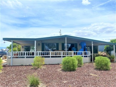 Lake Home For Sale in Hemet, California