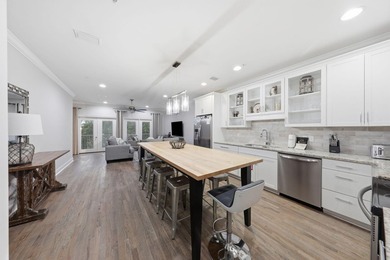 Welcome to Driftwood Townhomes, where coastal living and - photo 29