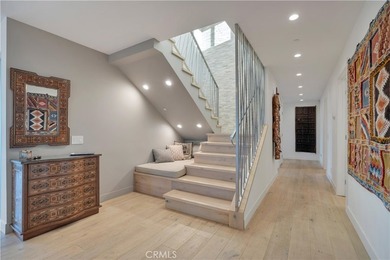 Commanding 180 degrees valley views from a rare, elevated perch - photo 32