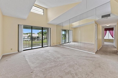 (private lake, pond, coastal) Condo Active Under Contract in West Palm Beach Florida