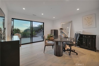 Commanding 180 degrees valley views from a rare, elevated perch - photo 42