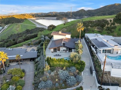 Commanding 180 degrees valley views from a rare, elevated perch - photo 50