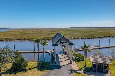 Towering oak trees set the stage for this beautiful homesite - photo 1