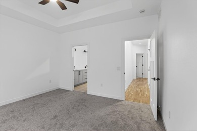 Beautiful new build on a large wooded lot in an up-and-coming - photo 17