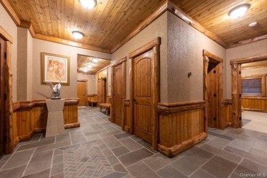 Beautifiul Contemorary Log Home - photo 19