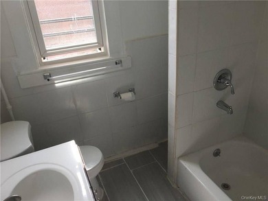 Large three family investment property. Two of the units are - photo 9