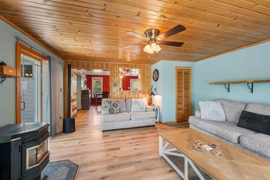 Waterfront ranch-style retreat on a channel off the Wolf River! - photo 12