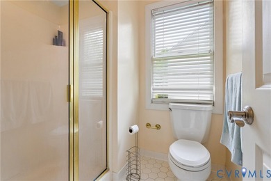 This stunning Joel Sheperd classic home offers a highly - photo 19