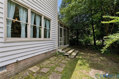 This stunning Joel Sheperd classic home offers a highly - photo 24
