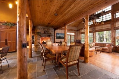 Beautifiul Contemorary Log Home - photo 12
