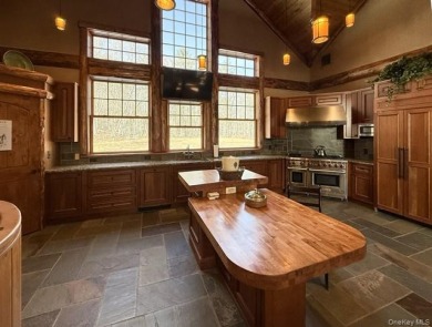Beautifiul Contemorary Log Home - photo 11