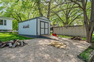 Waterfront ranch-style retreat on a channel off the Wolf River! - photo 35