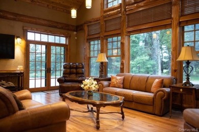 Beautifiul Contemorary Log Home - photo 5