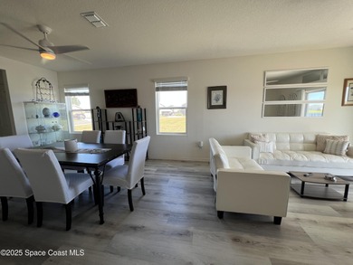 Motivated Seller ! Immaculate two-story on a lake-view corner - photo 4