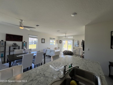 Motivated Seller ! Immaculate two-story on a lake-view corner - photo 5