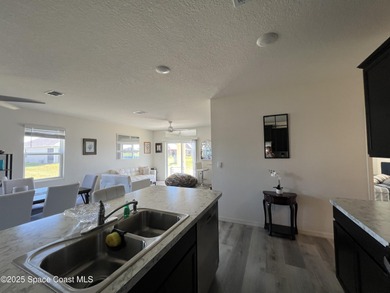 Motivated Seller ! Immaculate two-story on a lake-view corner - photo 10