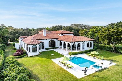 Discover exceptional luxury and stunning water views from this 7 - photo 3