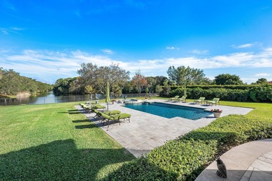 Discover exceptional luxury and stunning water views from this 7 - photo 7