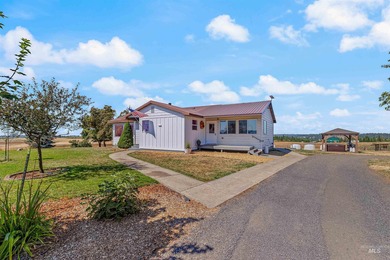 (private lake, pond, creek) Home For Sale in Orofino Idaho