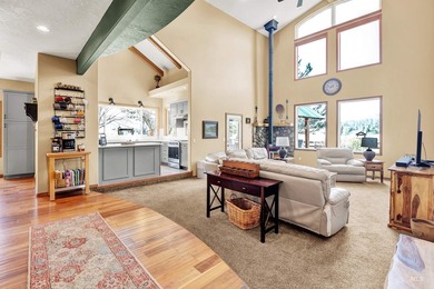 Peaceful country living in the heart of the mountains. This gem - photo 17