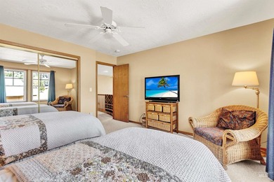 Peaceful country living in the heart of the mountains. This gem - photo 29
