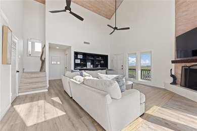 Experience the epitome of coastal luxury living with - photo 5