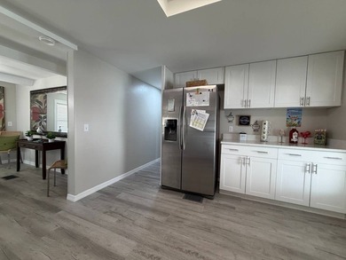 Welcome to 1 Dron Court in the highly sought-after Jamaica Bay - photo 7