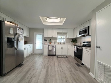 Welcome to 1 Dron Court in the highly sought-after Jamaica Bay - photo 8