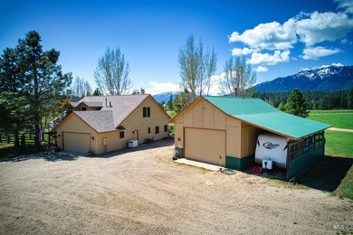 Peaceful country living in the heart of the mountains. This gem - photo 43