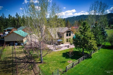 Peaceful country living in the heart of the mountains. This gem - photo 46
